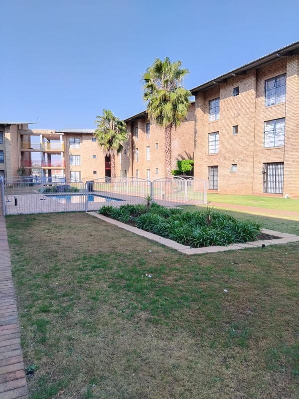 1 Bedroom Property for Sale in Kannoniers Park North West